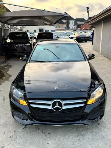 Mercedes-Benz C 300
