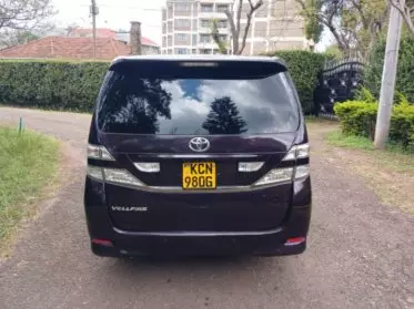 Toyota Vellfire 