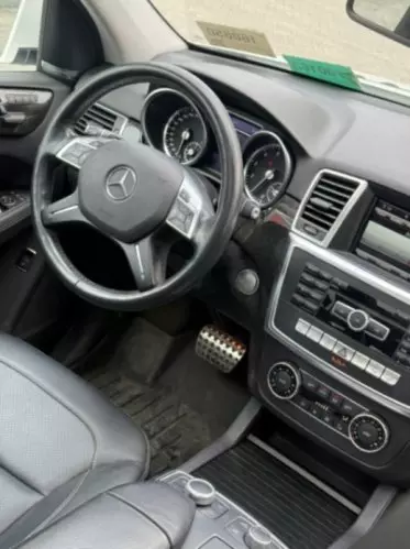Mercedes-Benz ML 400