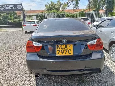 BMW 320i
