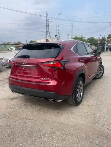 Lexus NX 200T