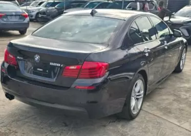 BMW 528i