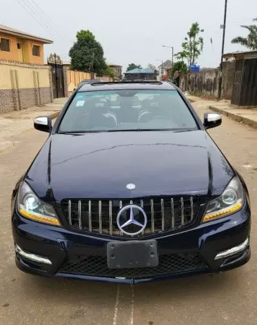 Mercedes-Benz C 300