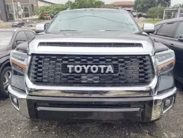 Toyota Sequoia