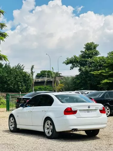 BMW 328i