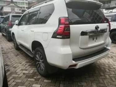 Toyota Landcruiser Prado