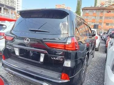 Lexus LX 570