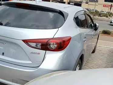 Mazda Axela 