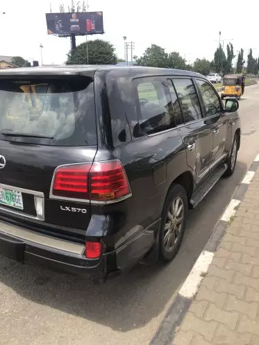 Lexus LX 570