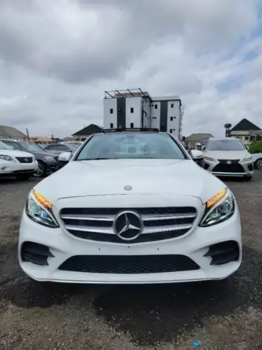 Mercedes-Benz C 300