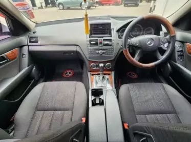 Mercedes-Benz C200