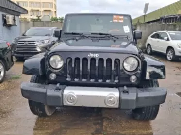 JEEP Wrangler Sahara