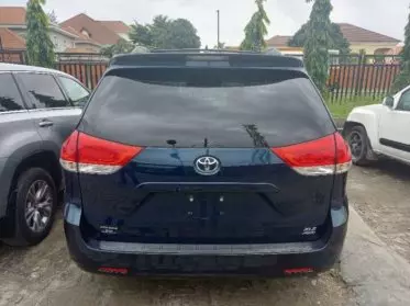 Toyota Sienna