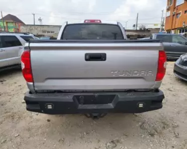 Toyota Tundra
