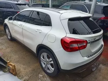 Mercedes-Benz GLA 250