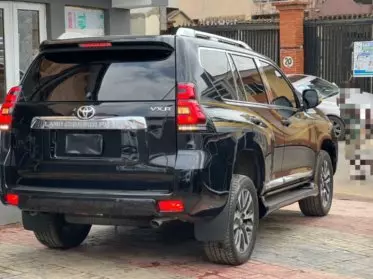 Toyota Landcruiser 300 VXR