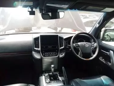 Toyota Landcruiser  V8