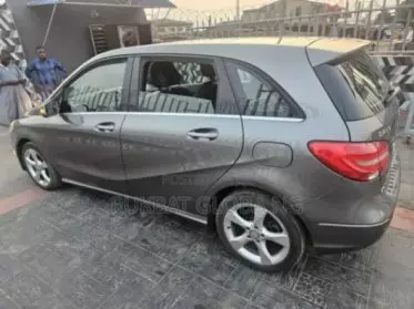 Mercedes-Benz B 250