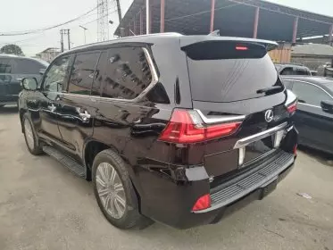 Lexus LX 570