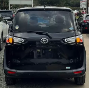 Toyota Sienta