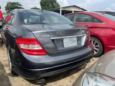 Mercedes-Benz C 300