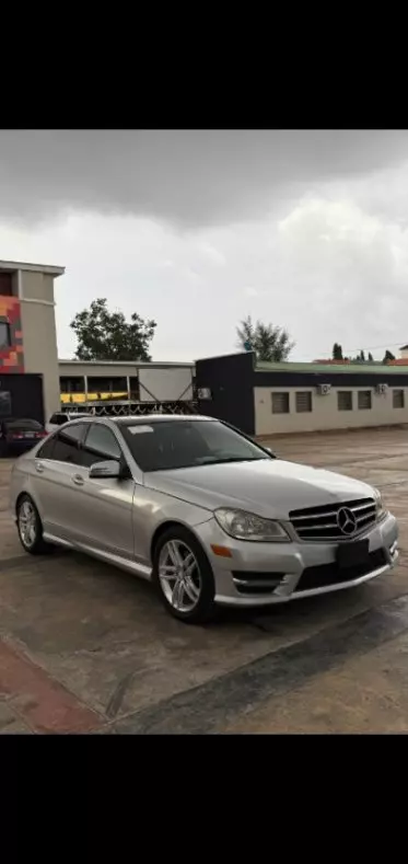 Mercedes-Benz C 320