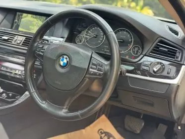 BMW 528i