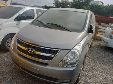 Hyundai H-1 Starex