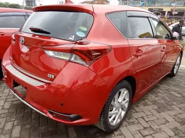 Toyota Auris Hybrid