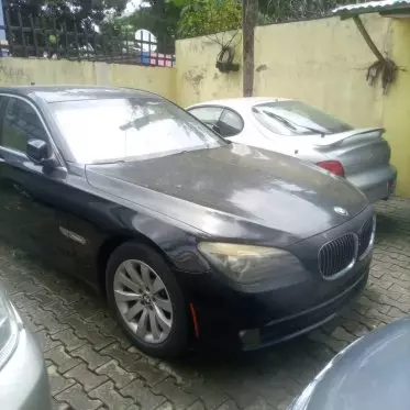 BMW 750