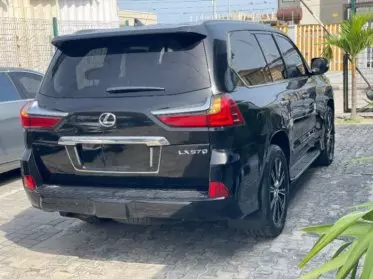 Lexus LX 570