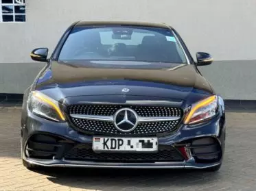 Mercedes-Benz C220
