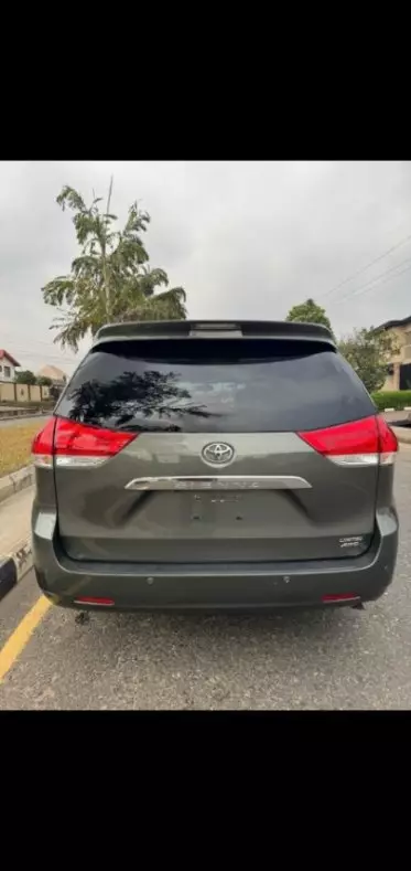 Toyota Sienna