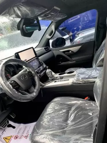 Lexus LX 600