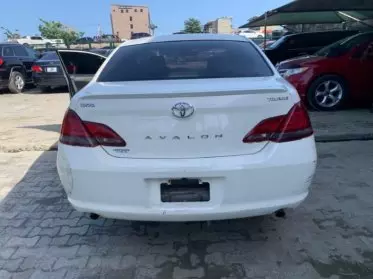 Toyota Avalon