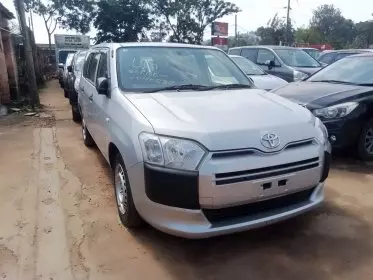 Toyota Succeed 