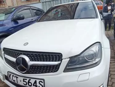 Mercedes-Benz C 180