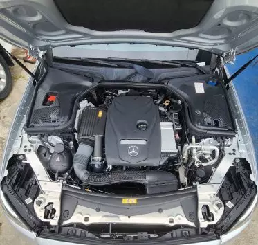 Mercedes-Benz E 300