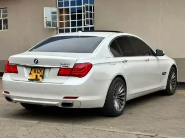BMW 740