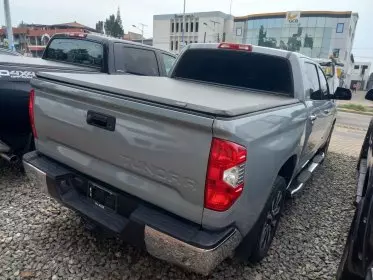 Toyota Tundra