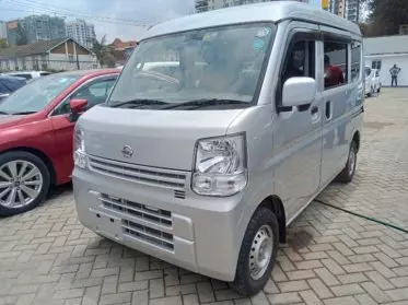 Nissan NV 100 clipper 
