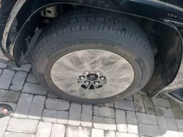 Toyota  Land Cruiser VXR V8