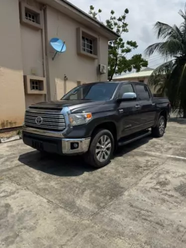 Toyota Tundra