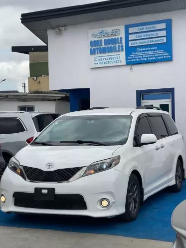 Toyota Sienna