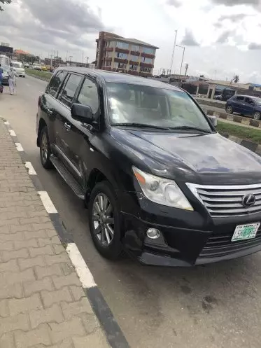 Lexus LX 570