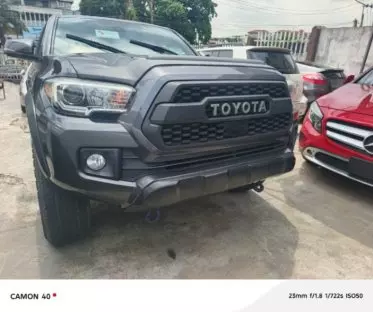 Toyota Tacoma