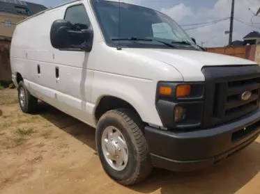 Ford E 250