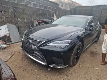Lexus LS 500