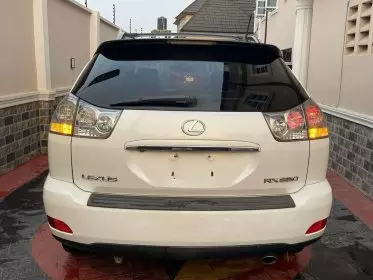 Lexus RS 350