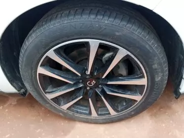 Toyota Harrier GS